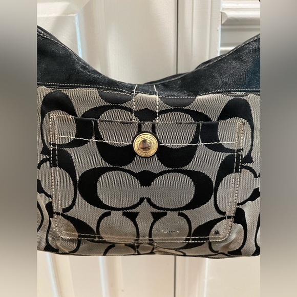 Coach Signature Canvas Black and Gray Ergo Hobo Vintage Handbag! L0771-11689. - Picture 4 of 16